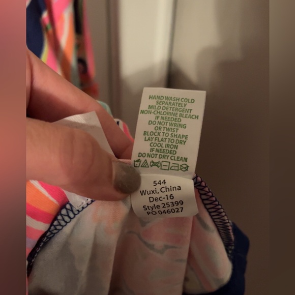 Lilly Pulitzer Emma Dress in “Banana Flambé Engineered Knit” Print. Size Medium - Picture 8 of 8